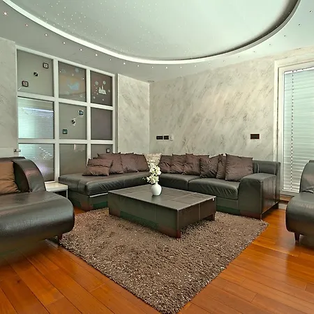 Villa Lidija *
